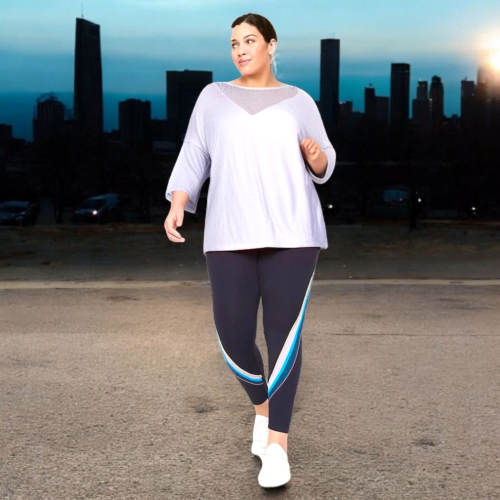 EUC LIVI ACTIVE  26/28 BLUE LONG SLEEVE TEE $18